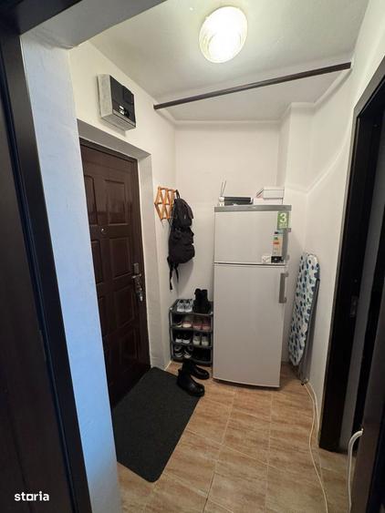 Garsonieră decomandată în Sud