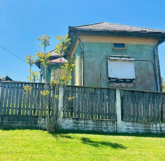 Casă individuală cu 4 camere cu Teren 1153 Mp în Drănic
