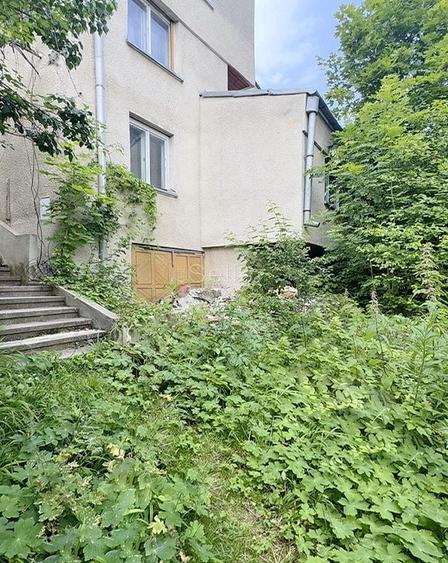 Casă individuală cu 5 camere cu Canalizare în Brașovul Vechi