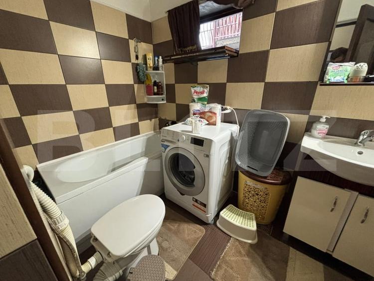 Apartament cu 3 camere decomandat, mobilat în Bucium
