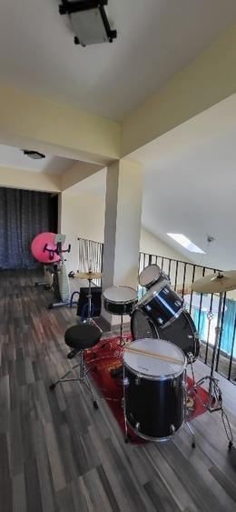 Casă individuală cu 5 camere cu Teren 410 Mp în Cornetu