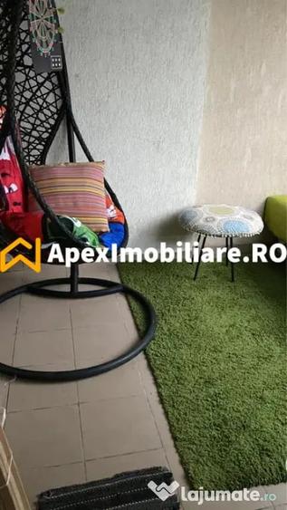 Apartament cu 3 camere semidecomandat în 1 Mai