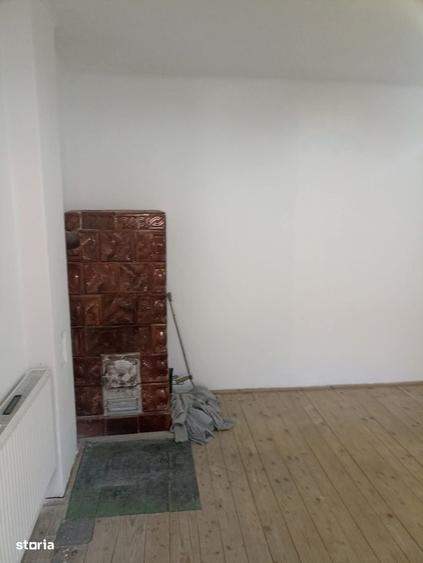 Casă cu 2 camere în Central