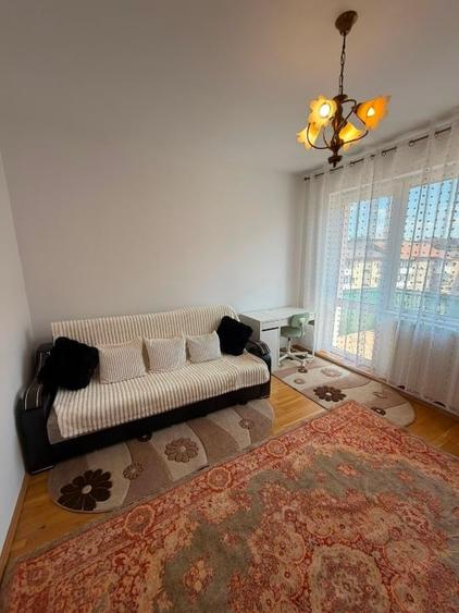 Apartament cu 2 camere decomandat în Ștrand