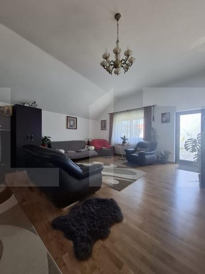 Spațiu comercial, de 240 mp, în Central