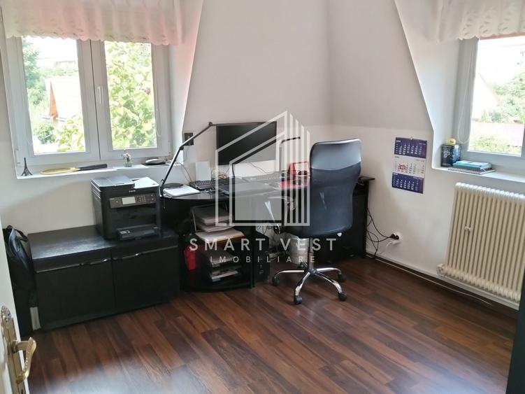 Casă individuală cu 7 camere cu Canalizare în Cloșca
