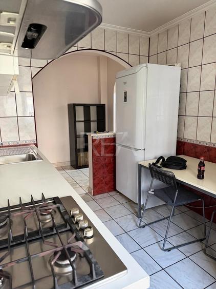 Apartament cu 3 camere decomandat, mobilat în Nerva Traian