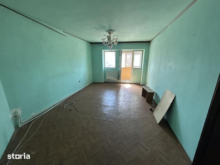Apartament cu 3 camere decomandat în Gara