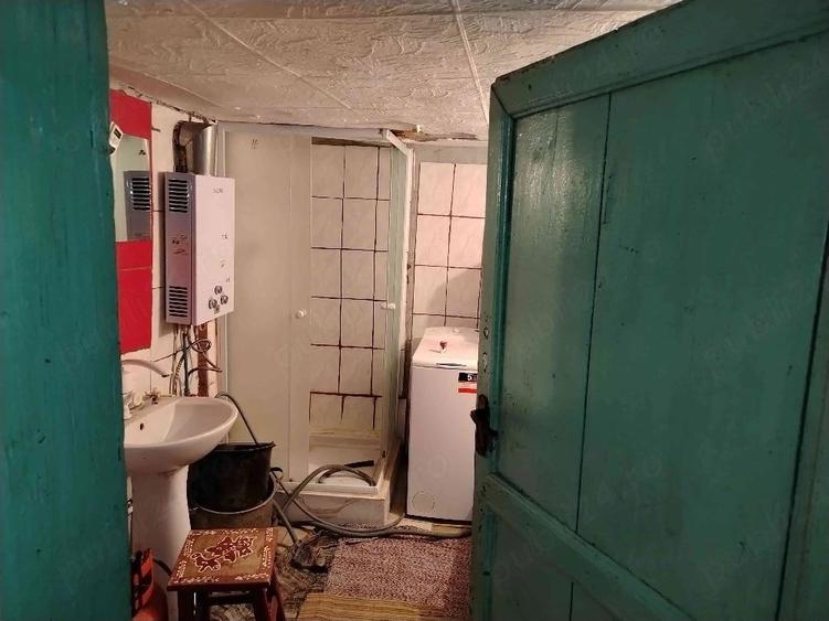 Casă cu 4 camere cu Teren 1500 Mp în Ulmu