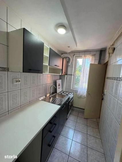 De vanzare apartament 3 camere, decomandat, etajul 2. Pret 48000e - 7