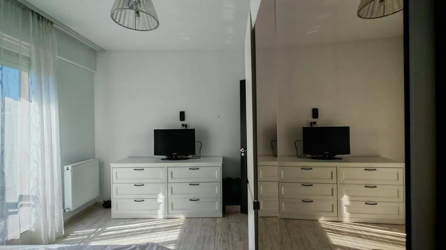 Apartament cu 2 camere decomandat, mobilat în Central