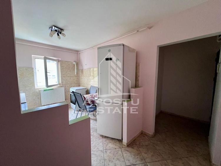 Apartament cu 2 camere semidecomandat în Dâmbovița