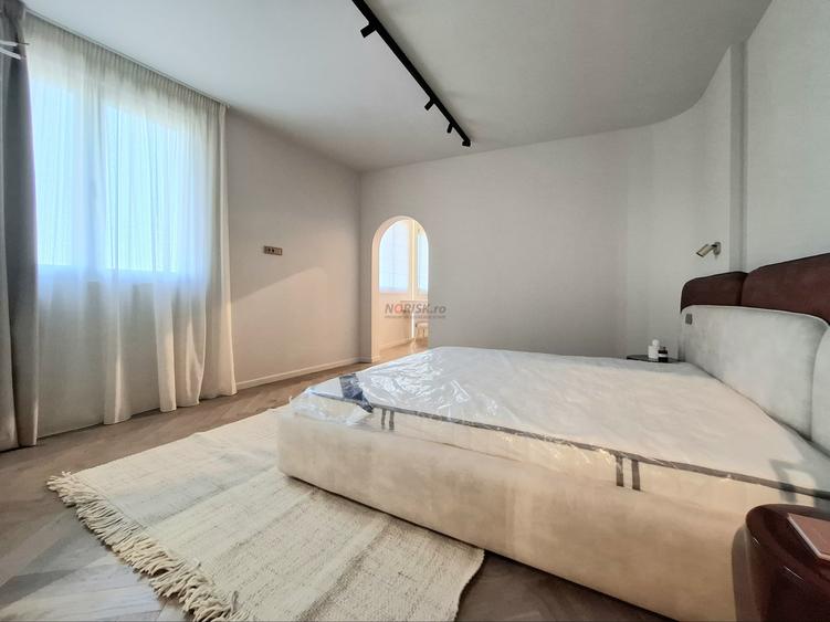 Apartament cu 4 camere decomandat, mobilat în Unirii