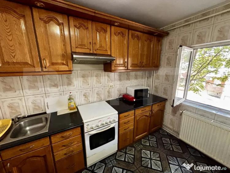 Apartament cu 2 camere decomandat în Soarelui