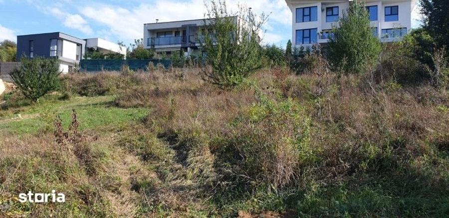 Teren de 1000 mp, în Borhanci