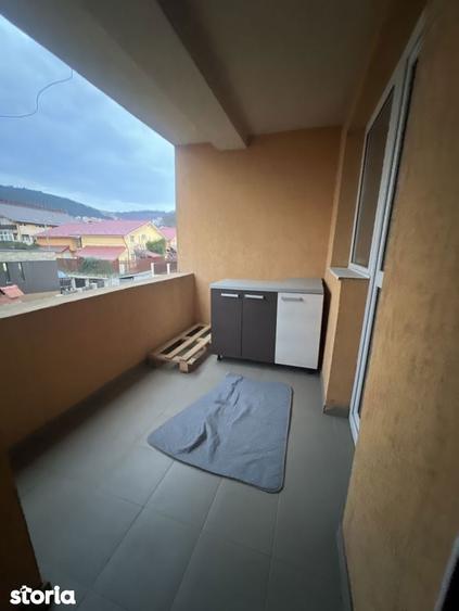 Apartament cu 3 camere semidecomandat în Florești — fotografia 3
