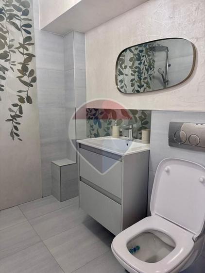 Apartament cu 2 camere decomandat, mobilat în Semicentral