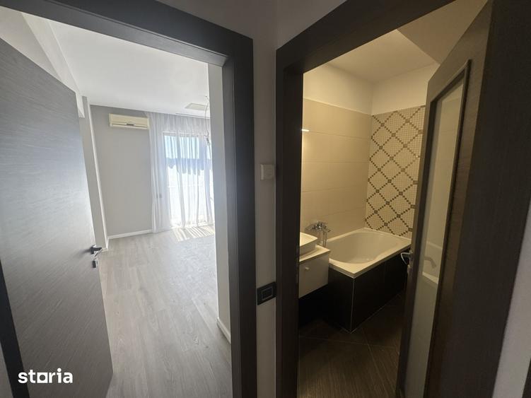 Apartament cu 4 camere în Băneasa