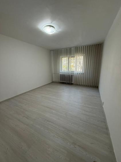 Apartament 2 camere, decomandat, 49 mp, zona Sărari - 1