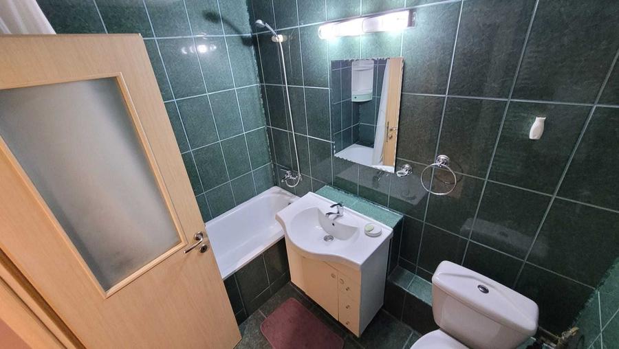 Apartament cu 2 camere decomandat în Lacul Tei
