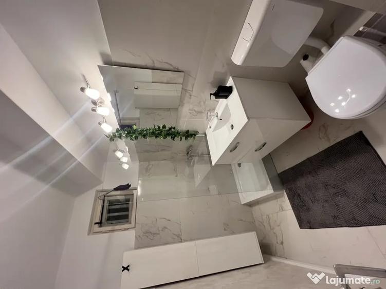 Apartament cu 2 camere decomandat în Independenței