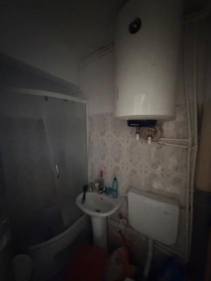 Garsonieră semidecomandată, mobilată în Sărari