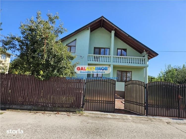 Casă cu 4 camere în Valea
