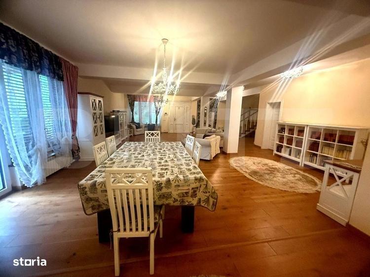 Casă cu 4 camere cu Teren 700 Mp în Central