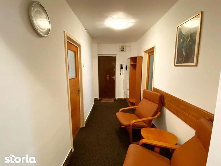 Apartament cu 3 camere decomandat în Nerva Traian
