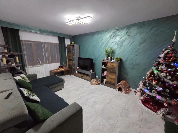 Apartament cu 4 camere decomandat în Dorobanți 1