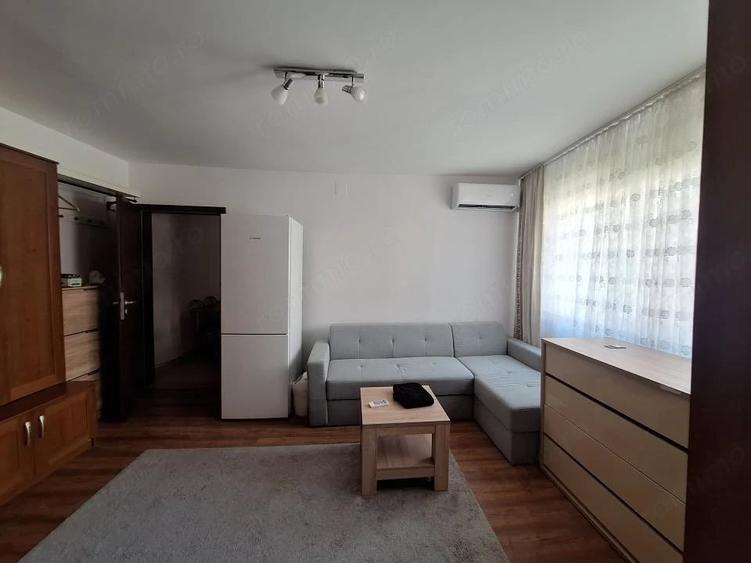 Apartament cu 2 camere nedecomandat în Girocului