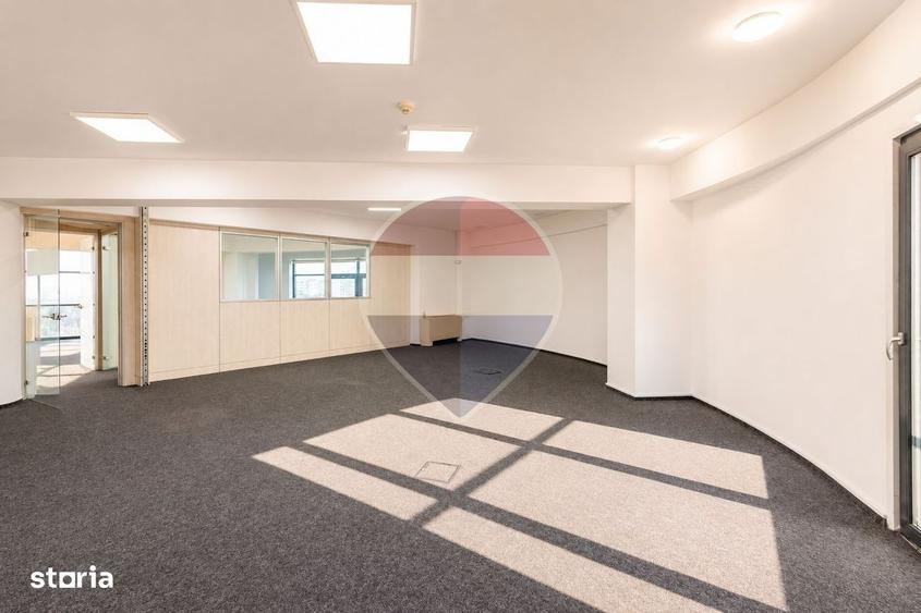 Spațiu comercial, de 285 mp, în Baba Novac