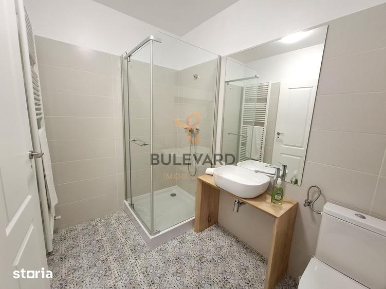 Casă cu 8 camere cu Teren 6300 Mp în Târlișua
