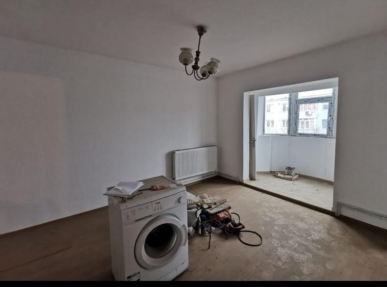 Garsonieră decomandată în Micro 1