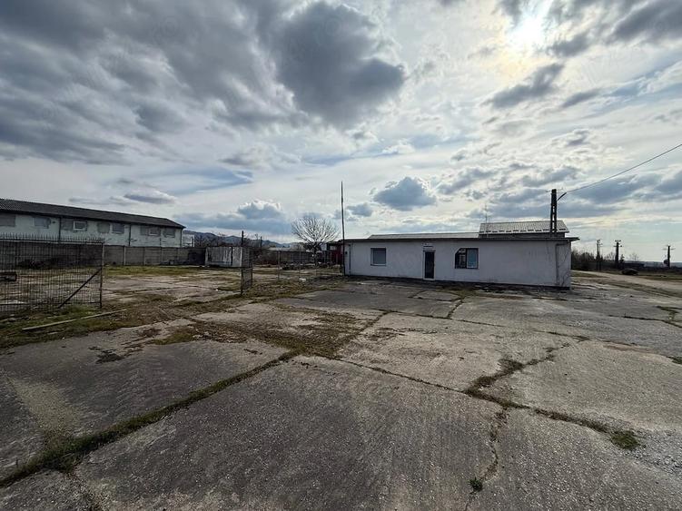 Spațiu comercial, de 15,500 mp, în Central