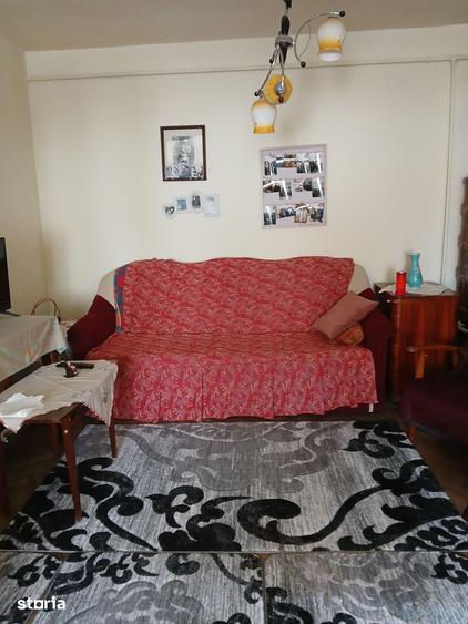 Casă cu 4 camere cu Teren 1830 Mp în Central