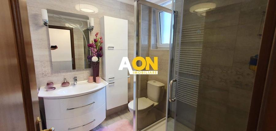Duplex cu 4 camere cu Canalizare în Cetate