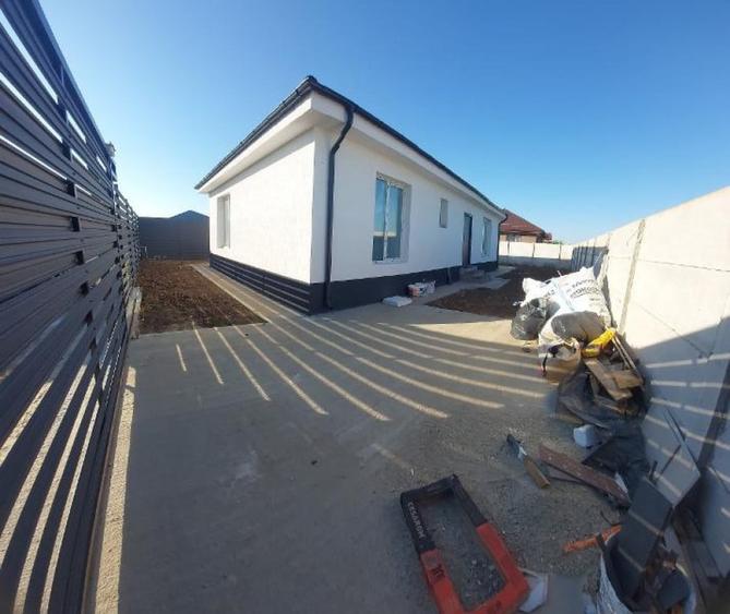 Casă cu 3 camere cu Teren 320 Mp în Vârteju