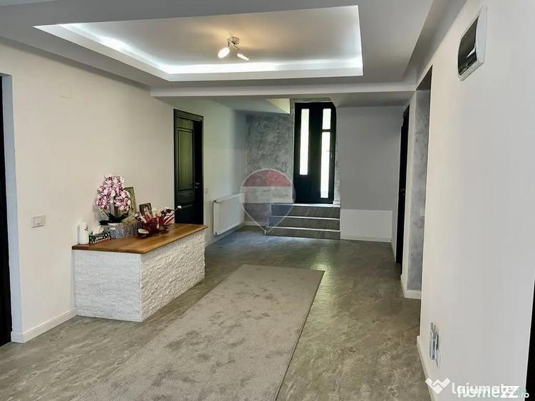 Casă cu 7 camere cu Teren 7661 Mp în Cheia