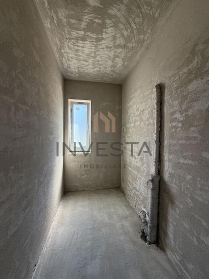 Duplex cu 4 camere cu Canalizare în Florești