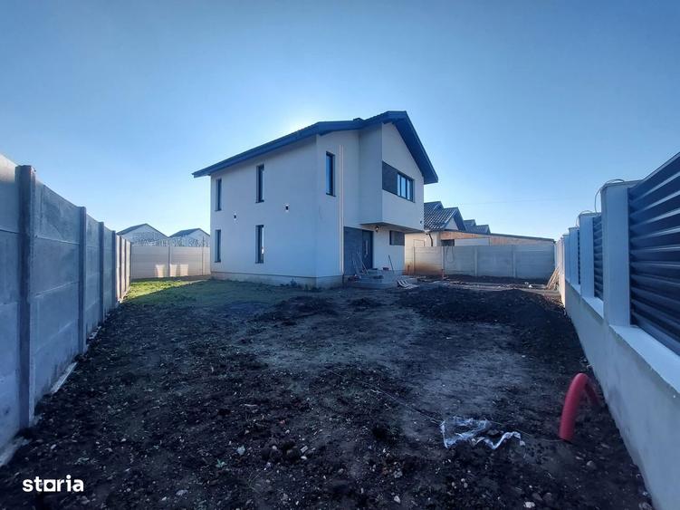 Casă cu 5 camere cu Teren 350 Mp în Central