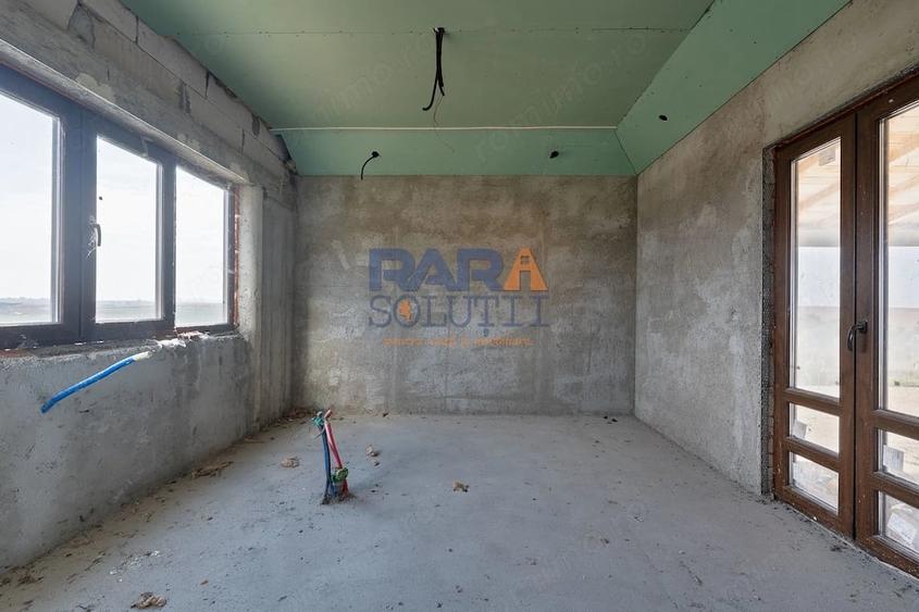 Casă cu 2 camere cu Teren 3600 Mp în Bâra