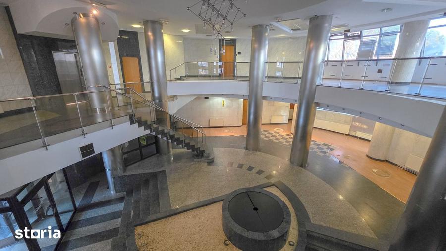 Spațiu comercial, de 455 mp, în Ultracentral