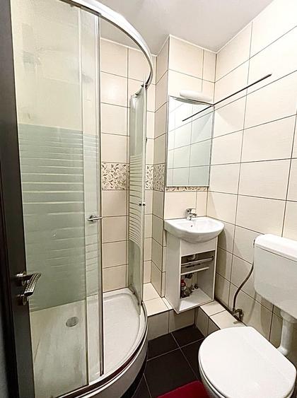 Apartament cu 3 camere decomandat, mobilat în Aviației