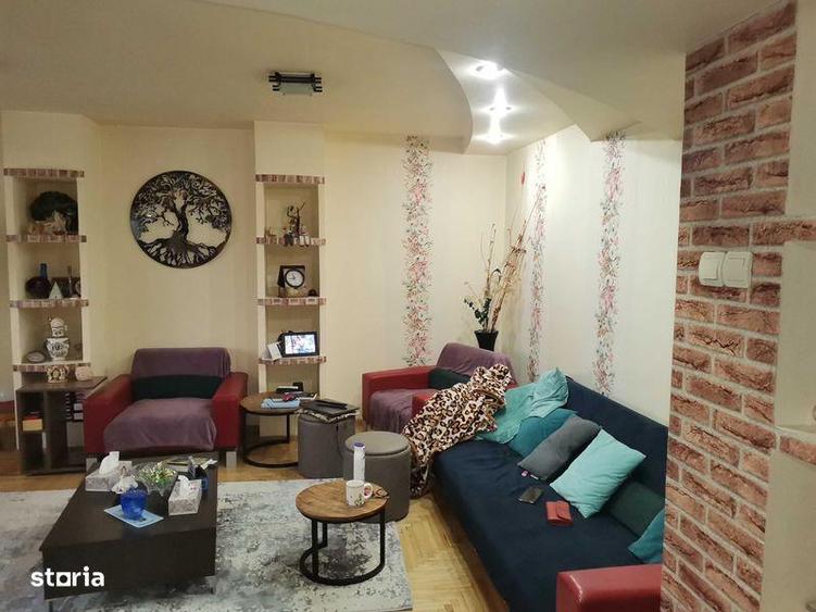 Apartament cu 4 camere decomandat în Traian