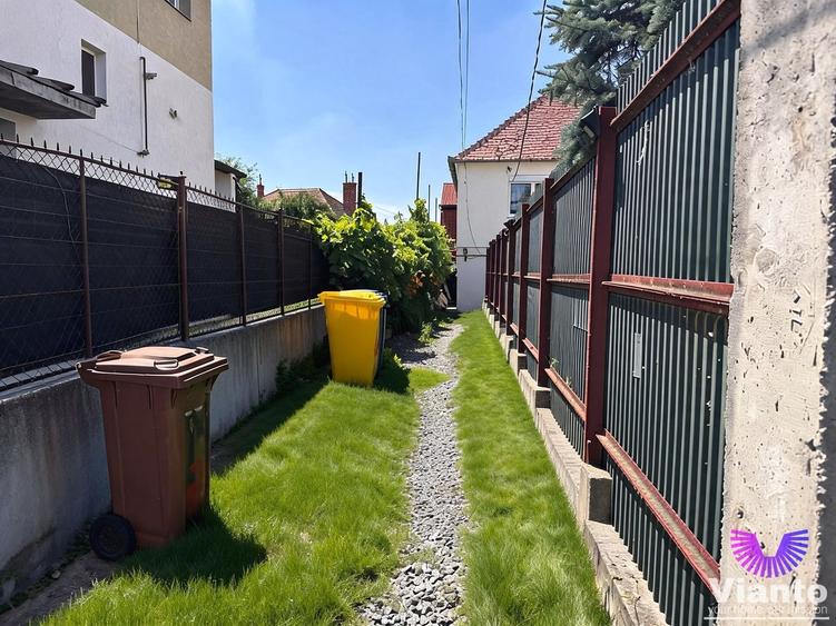 Apartament cu 4 camere decomandat, mobilat în Ștrand