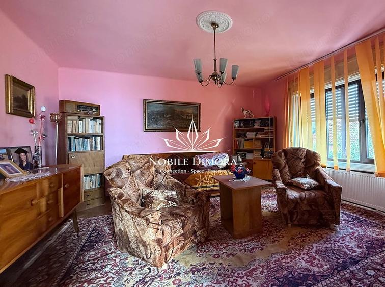 Casă cu 4 camere cu Teren 398 Mp în Central