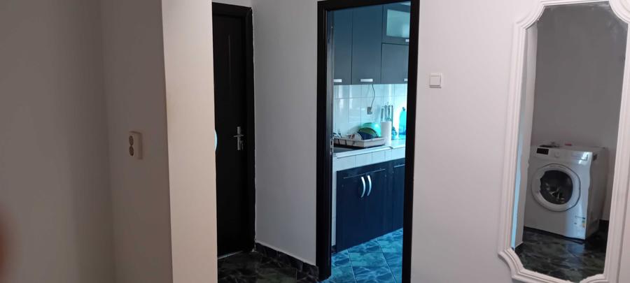 Apartament cu 2 camere decomandat în Traian