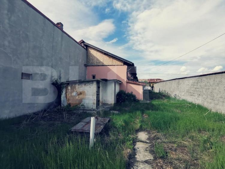 Casă individuală cu 5 camere cu Teren 1624 Mp în Cernele
