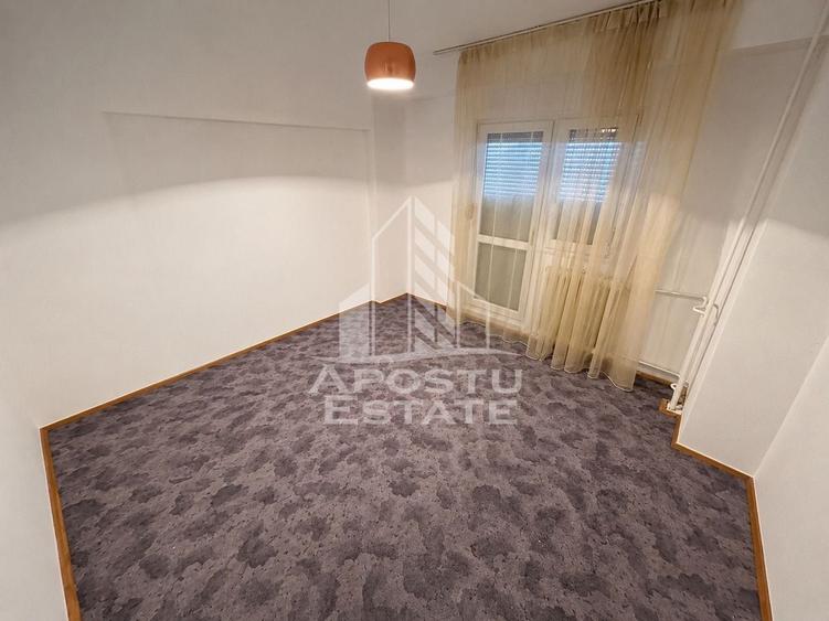 Apartament 2 camere, decomandate, etaj 5/6, garaj subteran, Aradului. - 2